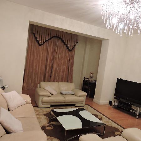 1 Shota Rustaveli Avenue Apartment Tbilisi Bagian luar foto