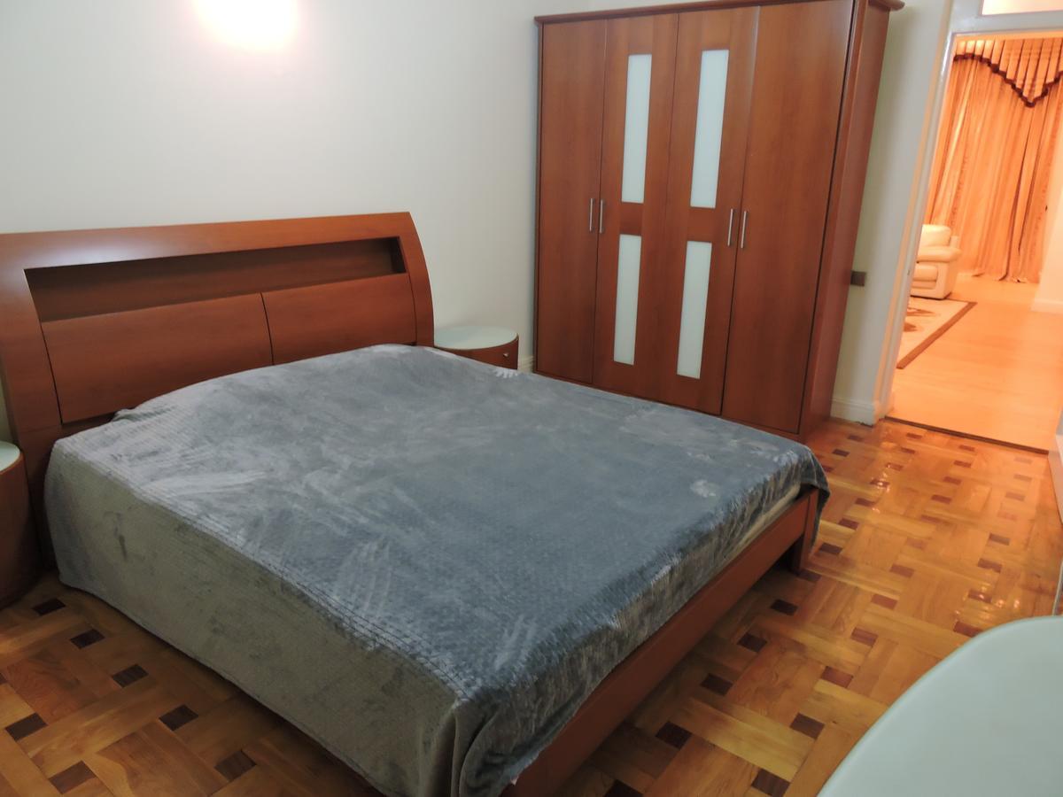 1 Shota Rustaveli Avenue Apartment Tbilisi Bagian luar foto